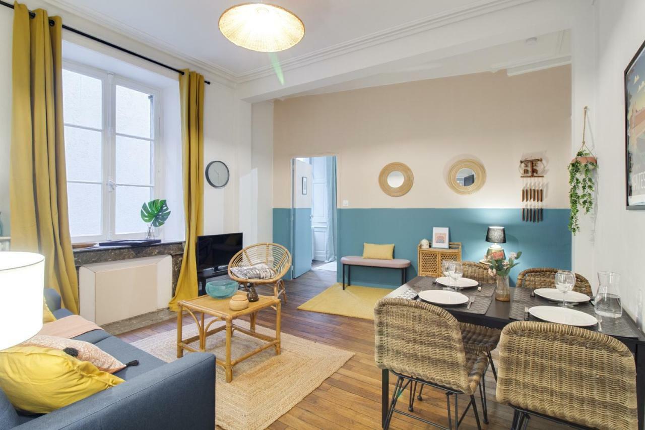 Sous Le Cedre - Au Coeur De Nantes Apartment Luaran gambar