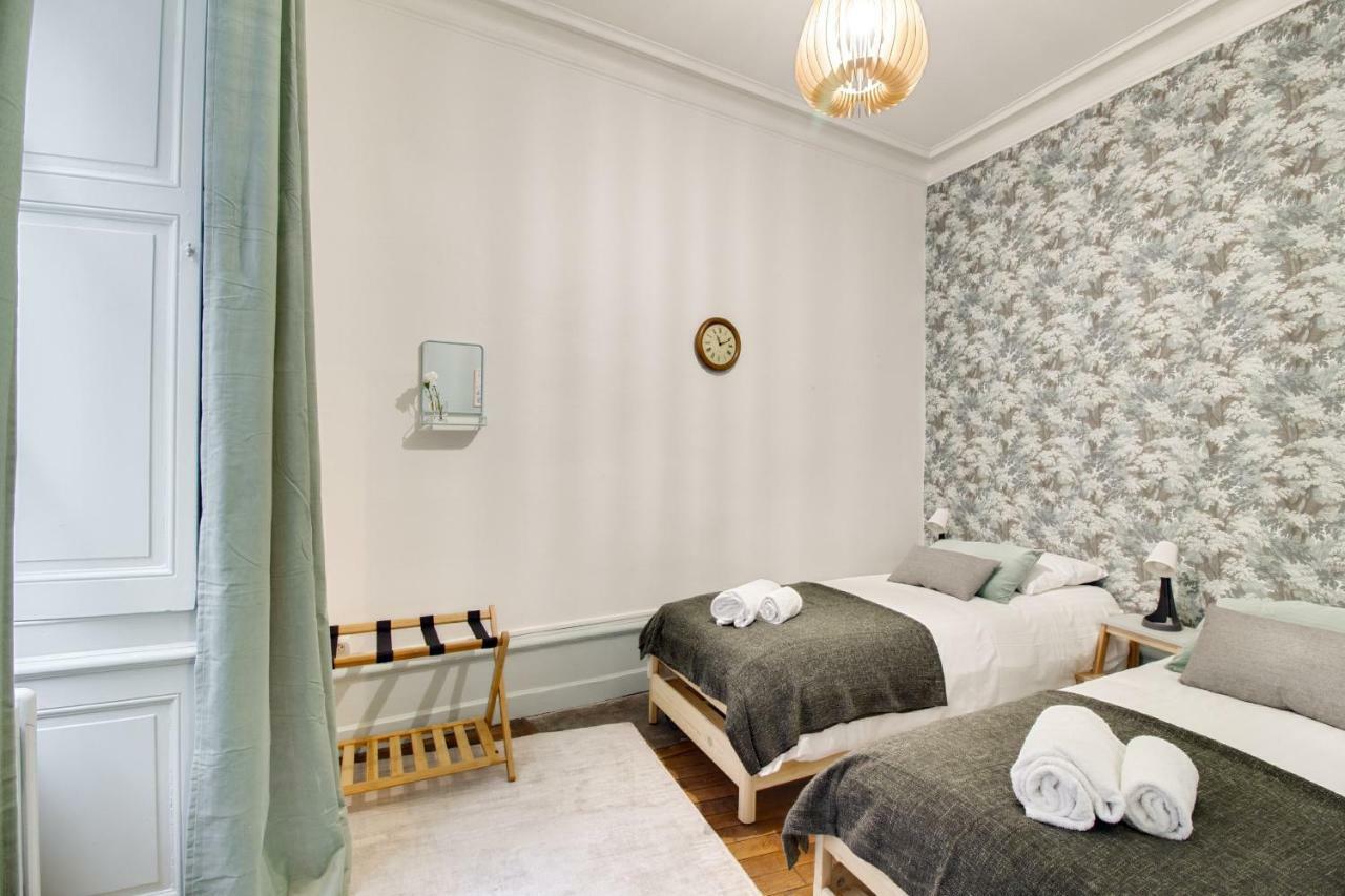 Sous Le Cedre - Au Coeur De Nantes Apartment Luaran gambar